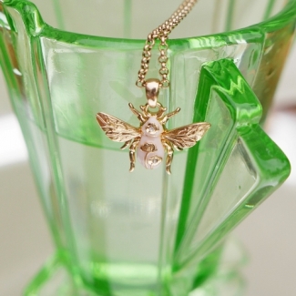 Floral bee